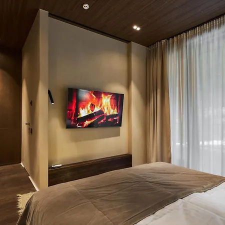 Villa Velvet By Fomich *